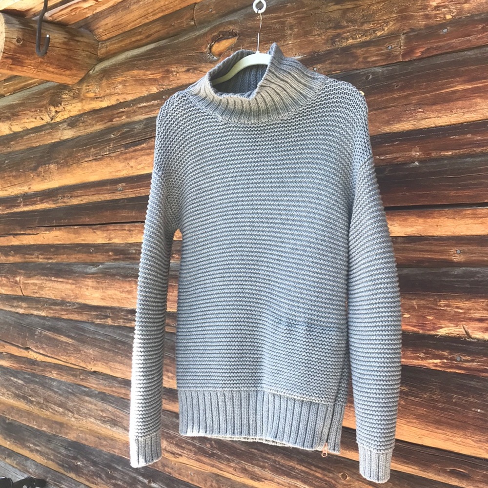 Oversized lululemon pullover sweater